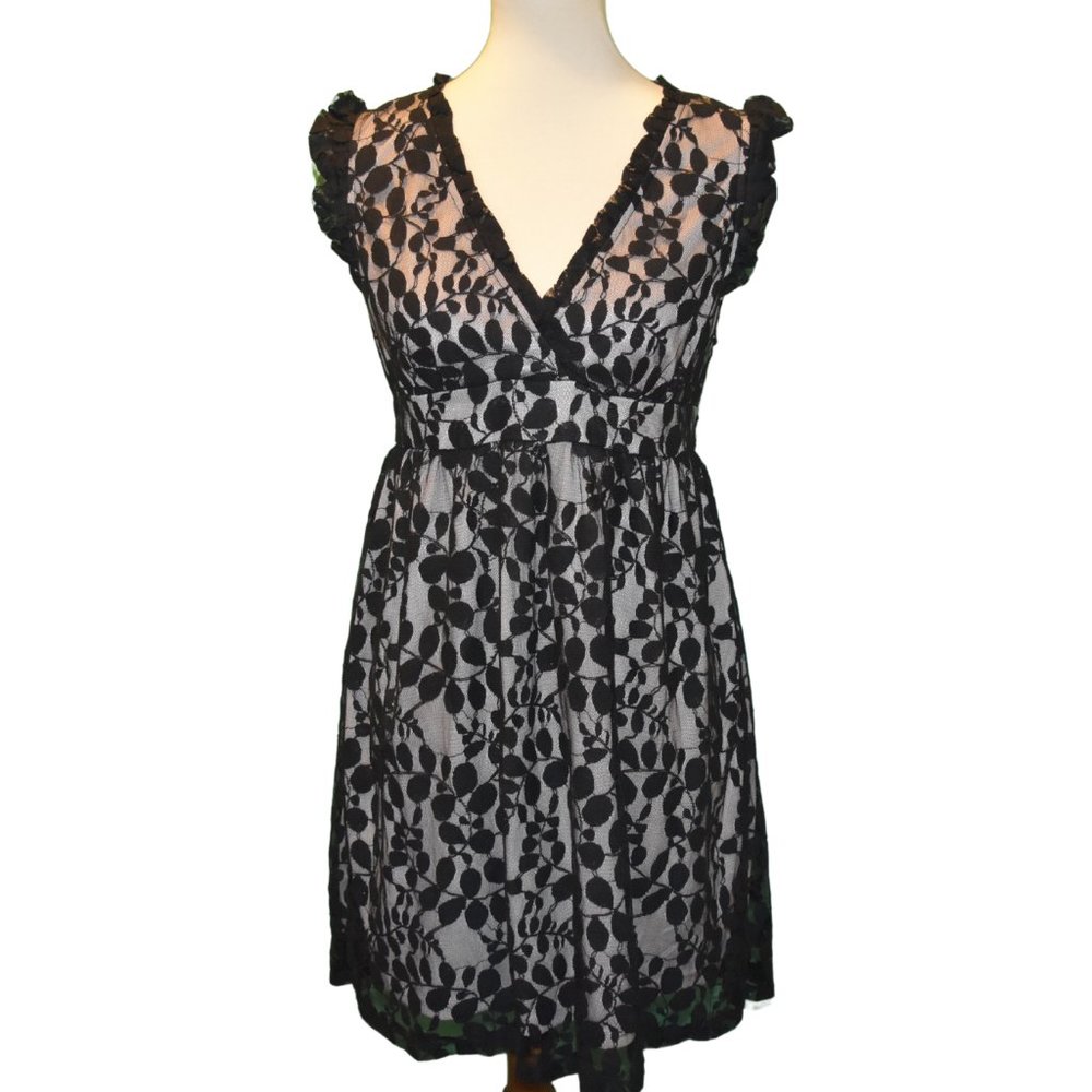 Mine Black V-neck Lace Dress